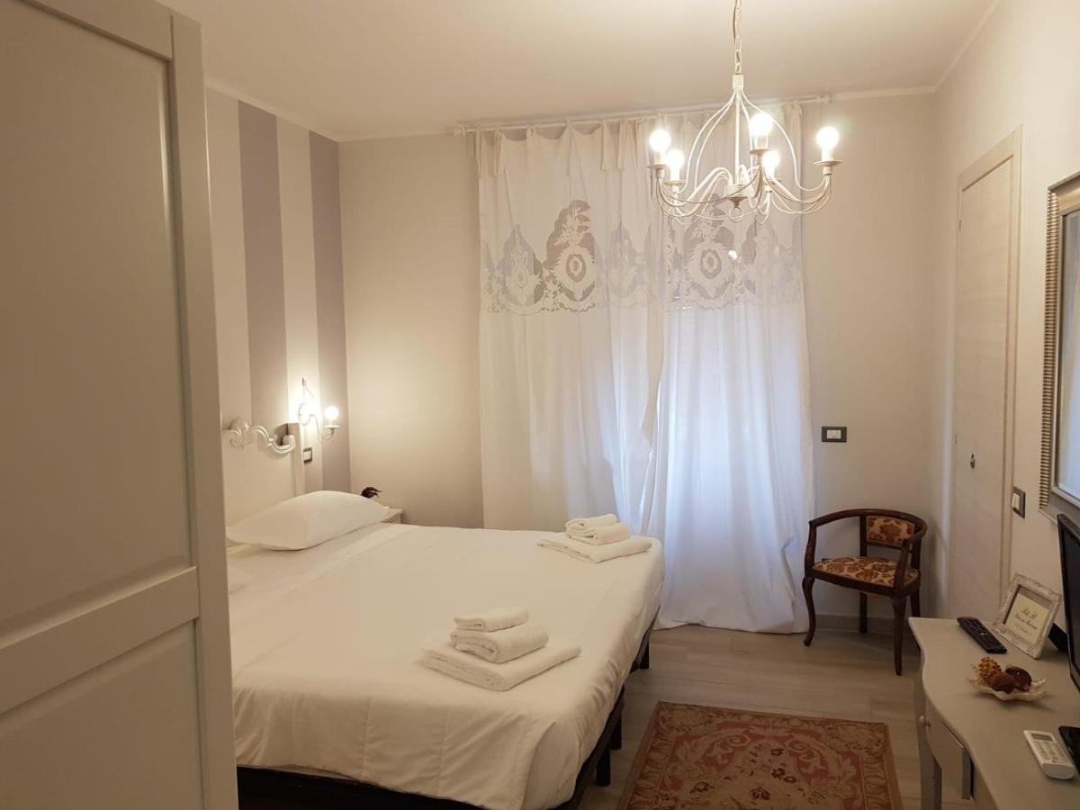 Brezza Marina Bed & Breakfast Marina Di Carrara Eksteriør bilde